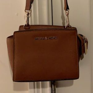 Michael Kors crossbody purse